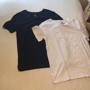 💙H&M,NEW,Boys Bundle of two shirts 💙